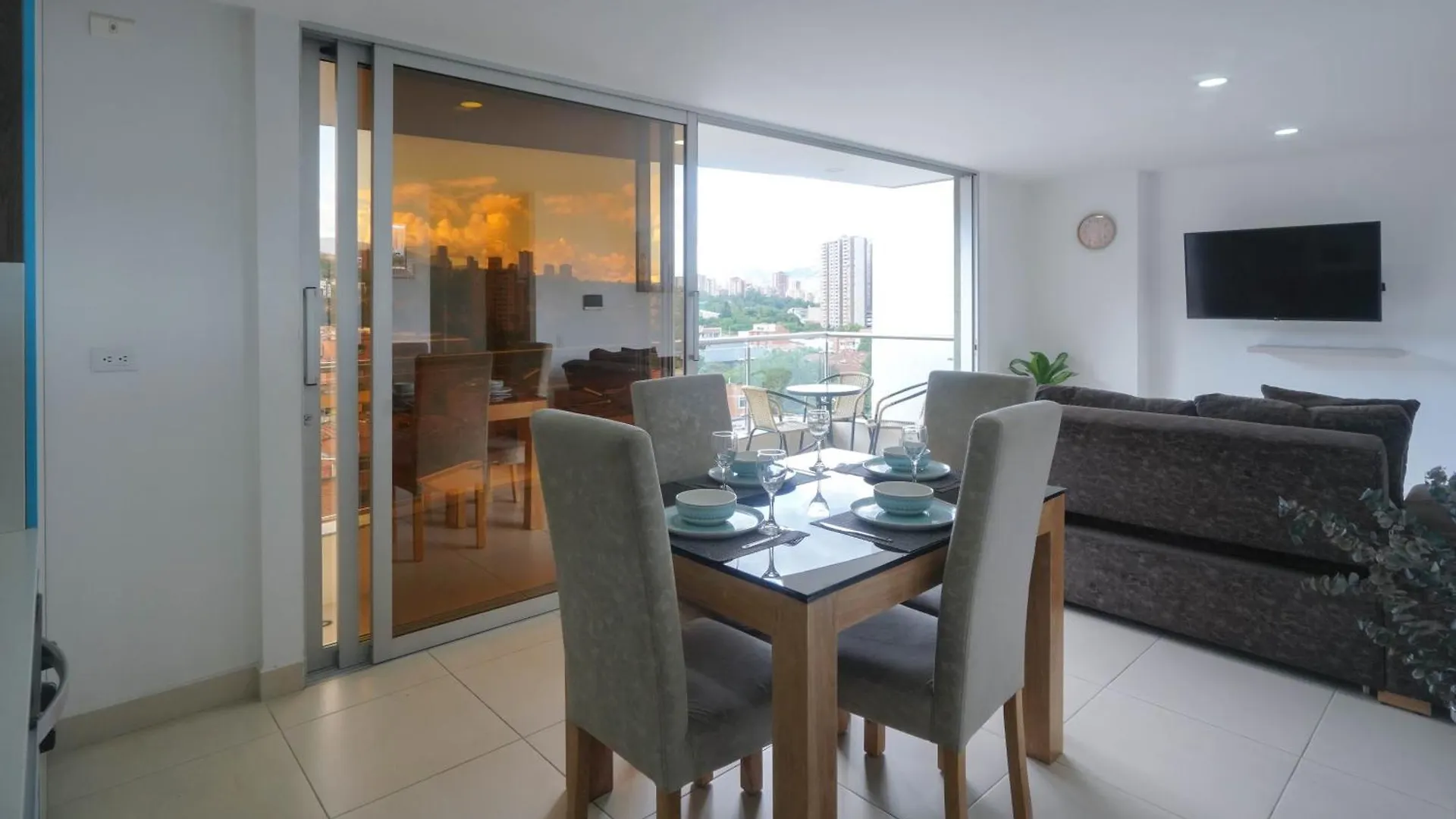 Torre Ginebra Apartment Medellin