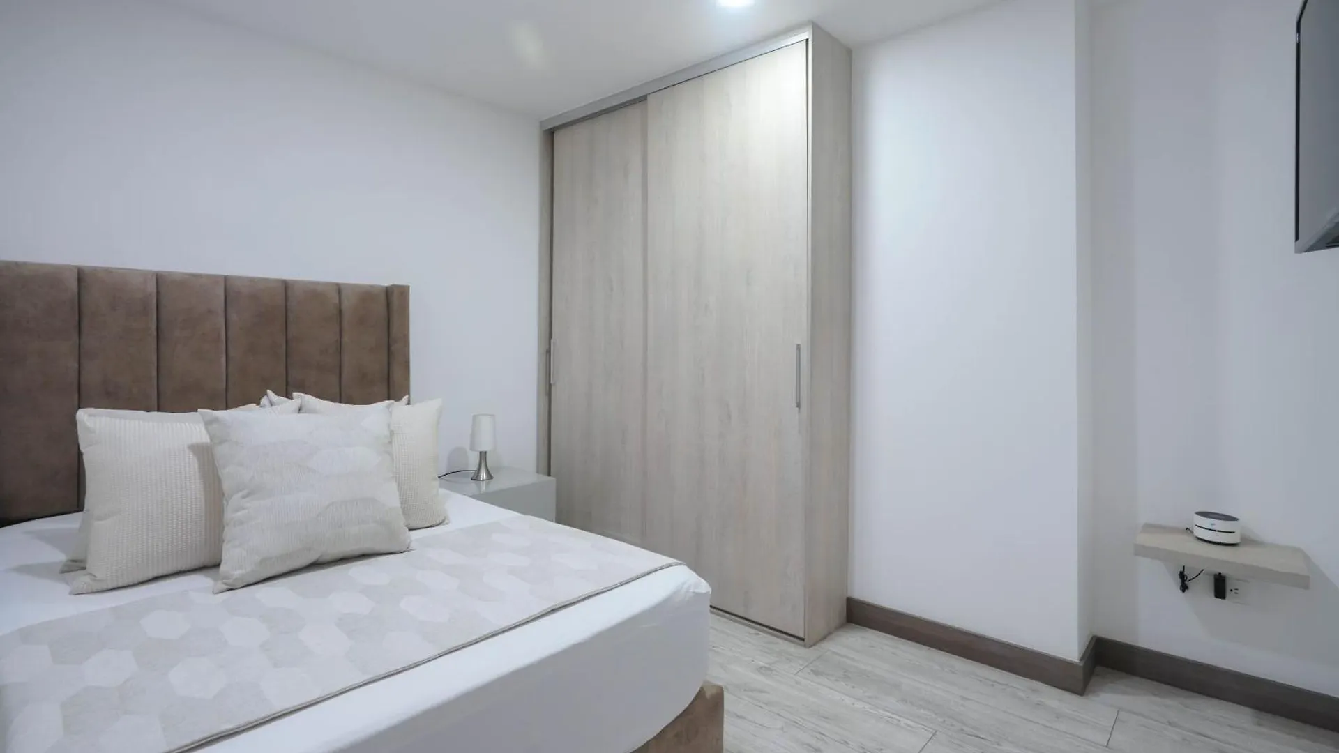 Torre Ginebra Apartment Medellin