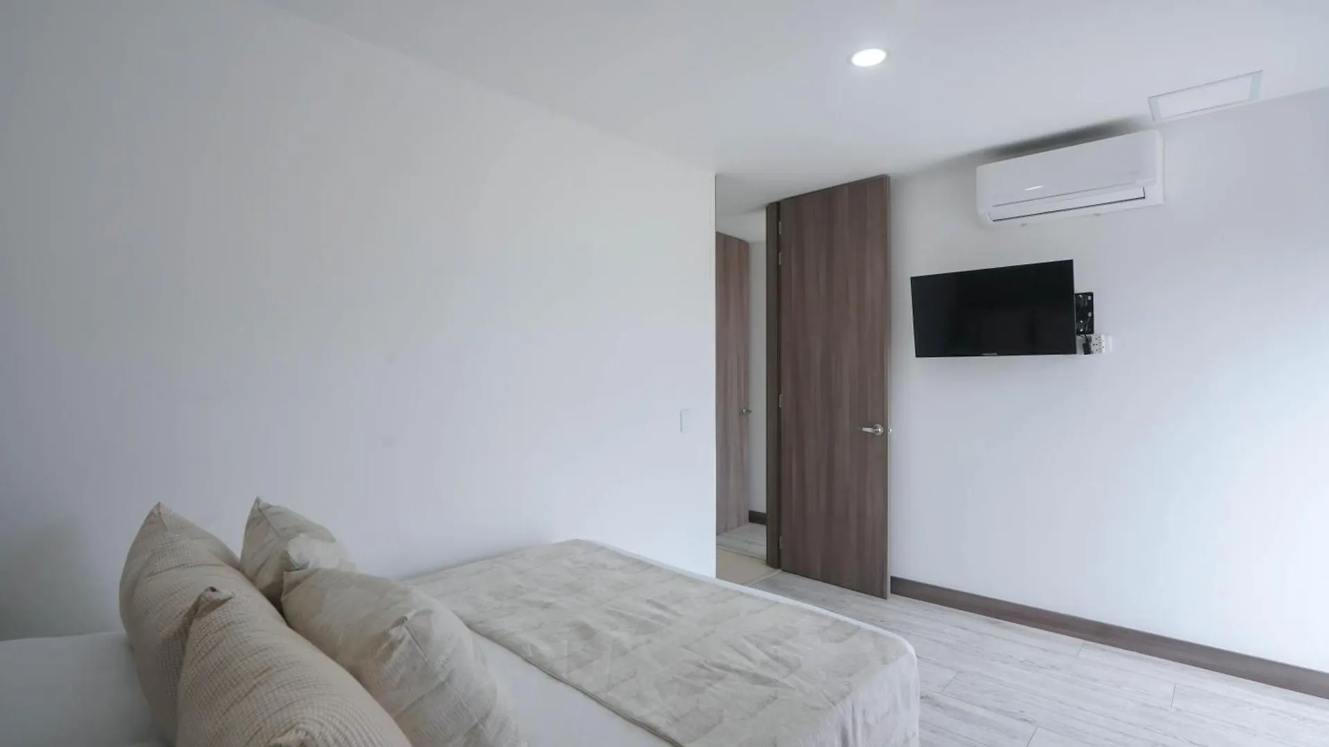 Torre Ginebra Apartment Medellin 0*,