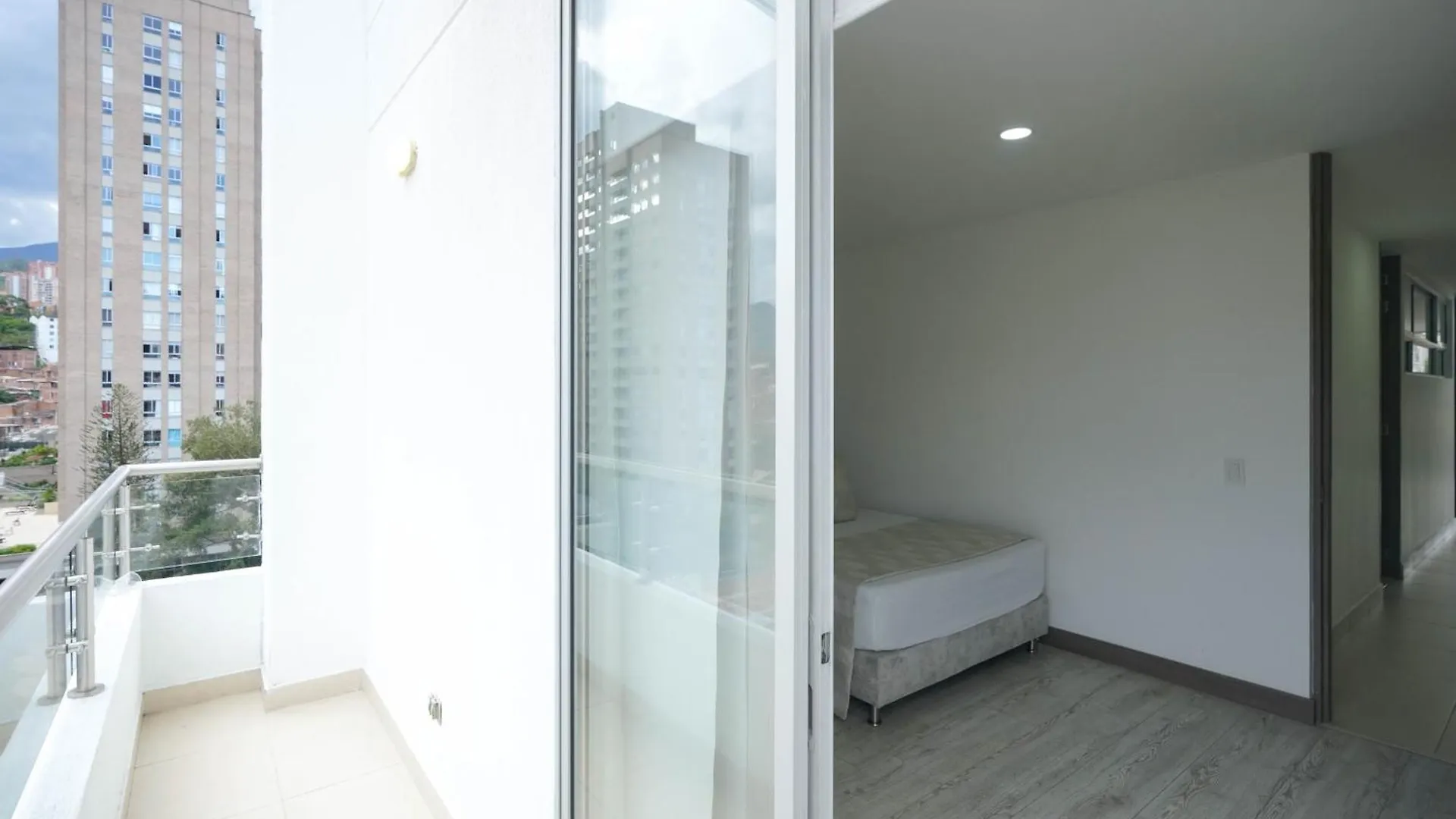 메딜린 Torre Ginebra 아파트